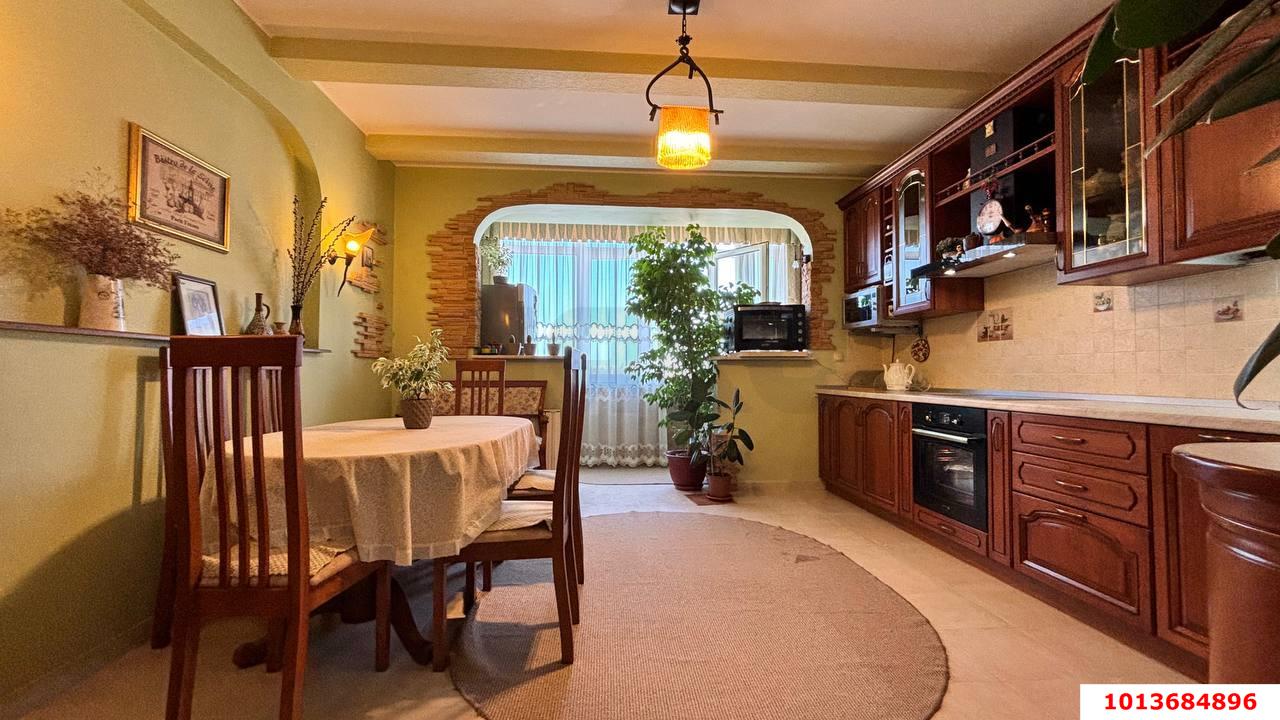 Фото №4: 3-комнатная квартира 104&nbsp;м², 5/5&nbsp;эт. - Краснодар, Сельскохозяйственный Институт, мкр. Западный внутригородской округ, ул. Урицкого, 6