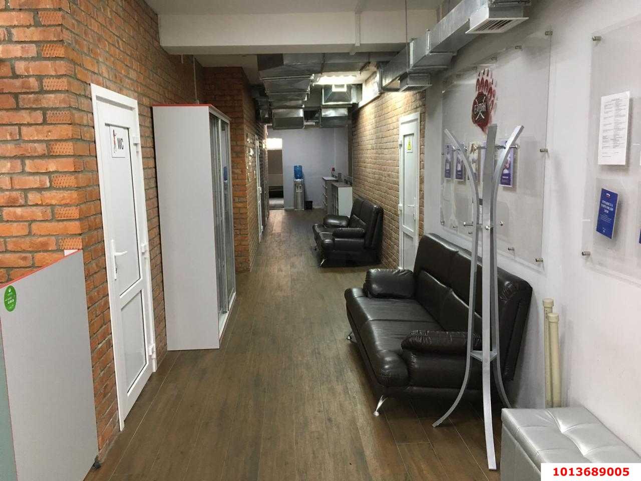 Фото №9: Торговое помещение 524&nbsp;м², 2/3&nbsp;эт. - Краснодар, Западный внутригородской округ, мкр. Юбилейный, ул. 70-летия Октября, 30/2