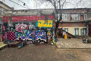 Фото №1: Торговое помещение 26&nbsp;м², 1/1&nbsp;эт. - Краснодар, мкр. Центральный, ул. Мира, 34