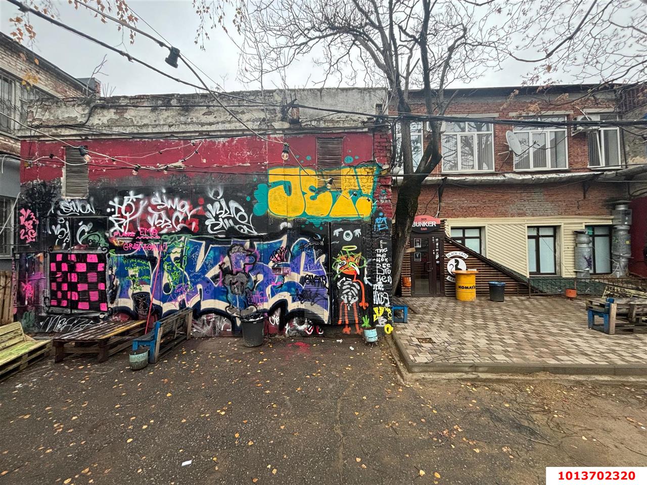 Фото №1: Торговое помещение 26&nbsp;м², 1/1&nbsp;эт. - Краснодар, Западный внутригородской округ, мкр. Центральный, ул. Мира, 34