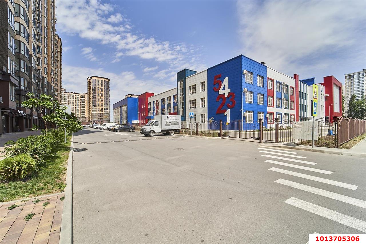 Фото №2: 3-комнатная квартира 81&nbsp;м², 3/22&nbsp;эт. - Краснодар, Прикубанский внутригородской округ, мкр. Достояние, ул. Григория Булгакова, 12к1