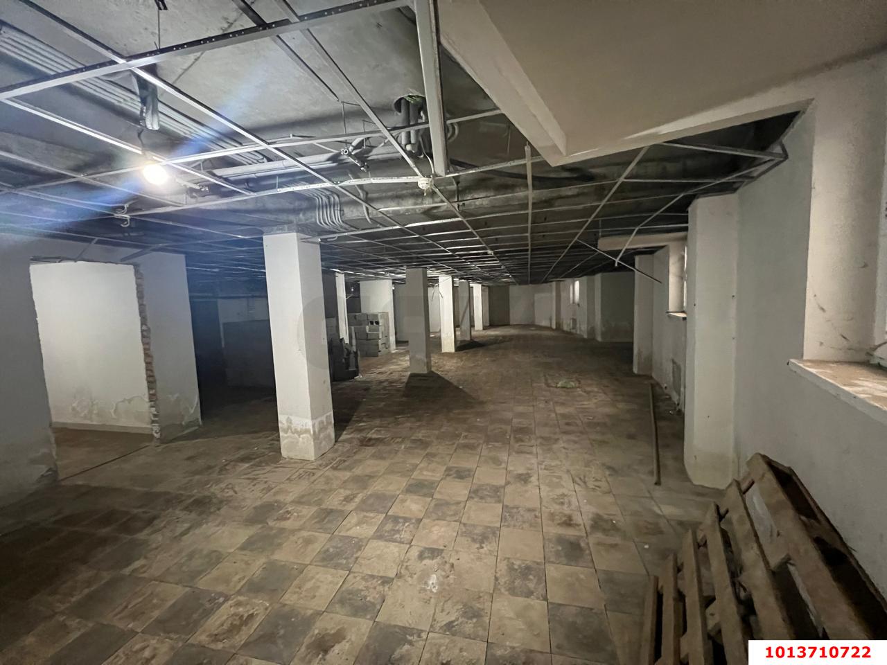 Фото №3: Торговое помещение 420&nbsp;м², 22&nbsp;эт. - Краснодар, Западный внутригородской округ, мкр. Центральный, ул. Кубанская набережная, 37/10