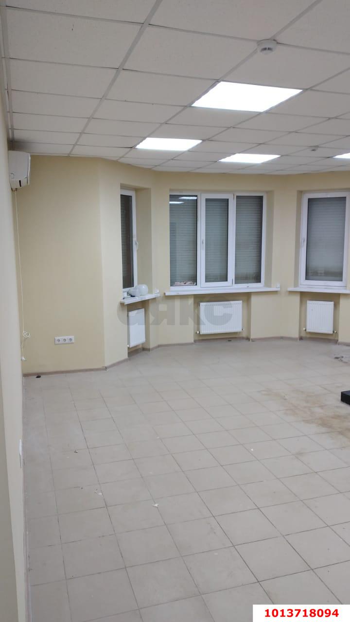 Фото №3: Торговое помещение 52&nbsp;м², 1/9&nbsp;эт. - Краснодар, Прикубанский внутригородской округ, мкр. Музыкальный, ул. имени И.И. Дунаевского, 22Б