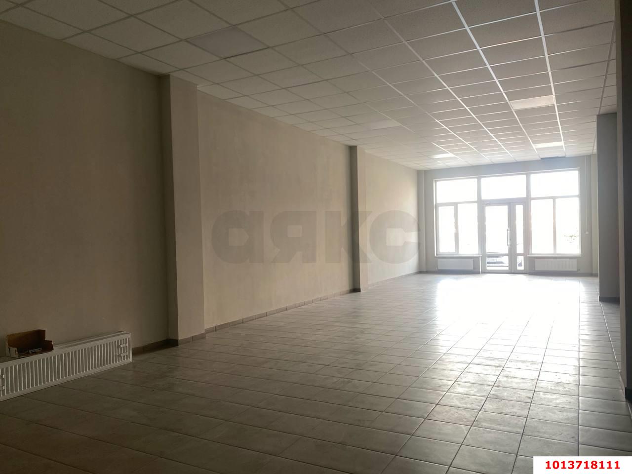 Фото №11: Торговое помещение 350&nbsp;м², 2/2&nbsp;эт. - Новая Адыгея, ул. Кубанская, 3/2