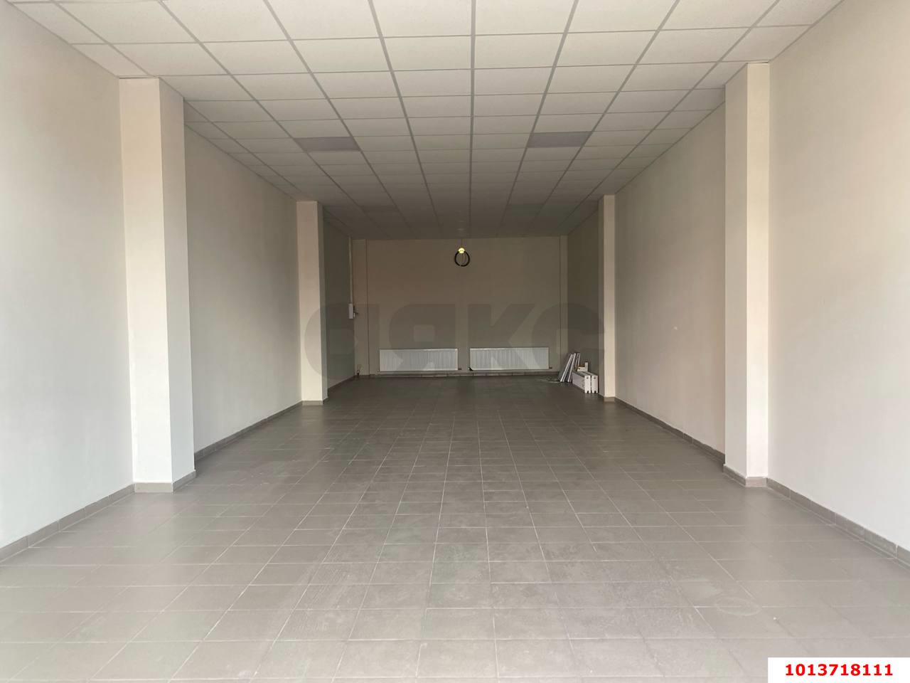 Фото №8: Торговое помещение 350&nbsp;м², 2/2&nbsp;эт. - Новая Адыгея, ул. Кубанская, 3/2