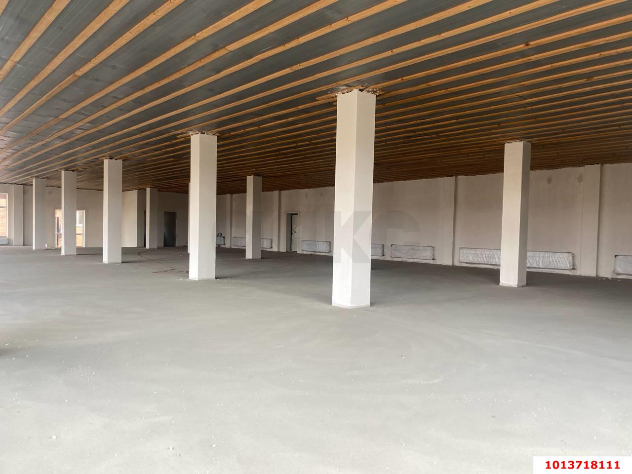 Фото №4: Торговое помещение 350&nbsp;м², 2/2&nbsp;эт. - Новая Адыгея, ул. Кубанская, 3/2