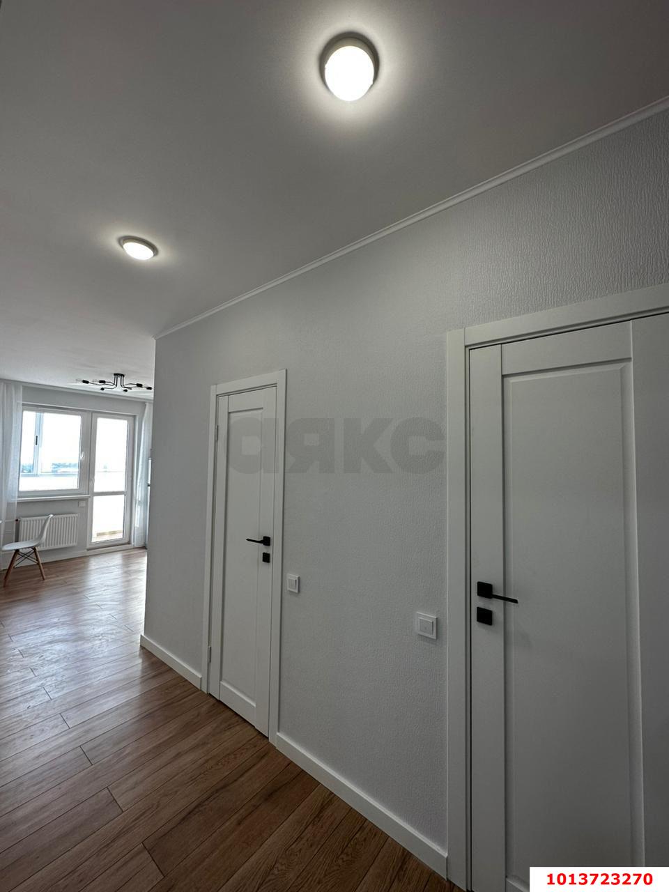 Фото №7: 2-комнатная квартира 70&nbsp;м², 12/17&nbsp;эт. - Краснодар, Карасунский внутригородской округ, Черёмушки, мкр. ЖК Дом у Озера, ул. Селезнёва, 104/1