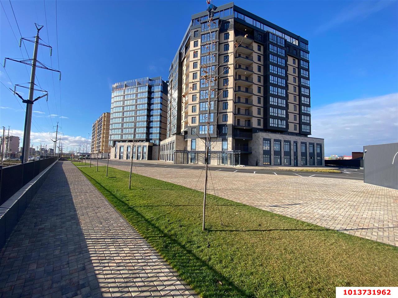 Фото №2: Отдельное здание 222&nbsp;м², 1/12&nbsp;эт. - Яблоновский, мкр. жилой комплекс Вектор, ул. Базовская, 21