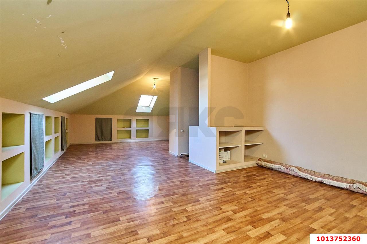 Фото №10: 2-комнатная квартира 100&nbsp;м², 4/4&nbsp;эт. - Краснодар, Прикубанский внутригородской округ, мкр. Музыкальный, ул. им. Хаджинова М.И., 21