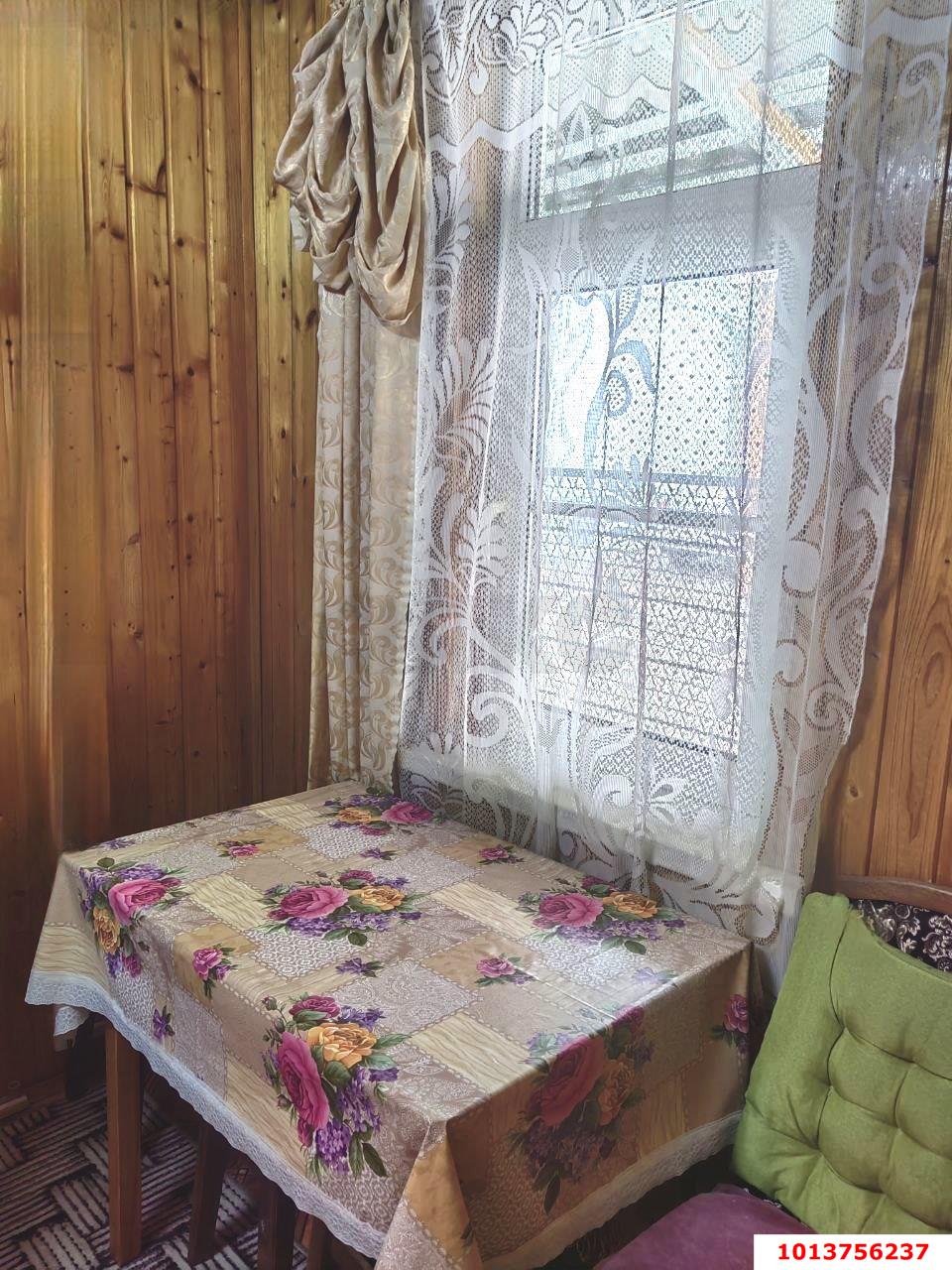 Фото №3: 2-комнатная квартира 39&nbsp;м², 1/1&nbsp;эт. - Краснодар, Центральный внутригородской округ, мкр. Центральный, ул. Коммунаров, 110