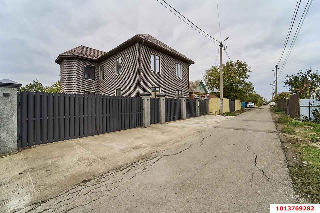 Фото №3: Дом 181&nbsp;м² + 4&nbsp;сот., 2&nbsp;эт. - Ветеран, мкр. Прикубанский внутригородской округ, ул. Абрикосовая, 72