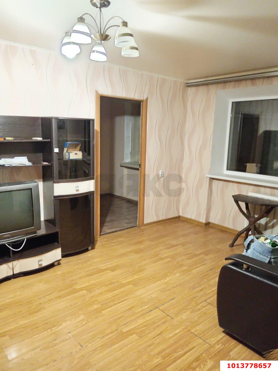 Фото №10: 3-комнатная квартира 57&nbsp;м², 1/5&nbsp;эт. - Новороссийск, р. Центральный, пр-кт Ленина, 22