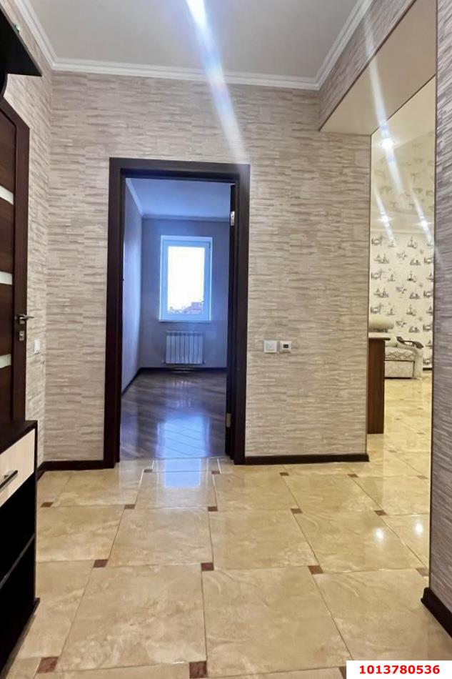 Фото №8: 2-комнатная квартира 86&nbsp;м², 4/6&nbsp;эт. - Краснодар, Прикубанский внутригородской округ, мкр. имени Петра Метальникова, ул. Защитников Отечества, 5