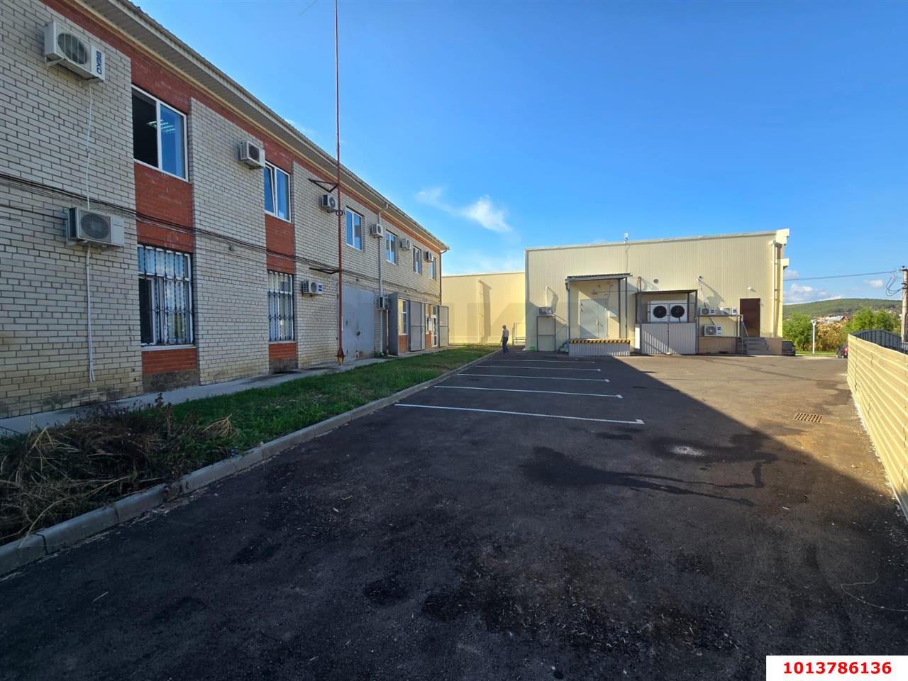 Фото №4: Отдельное здание 772&nbsp;м², 1/2&nbsp;эт. - Горячий Ключ, ул. Псекупская, 151А