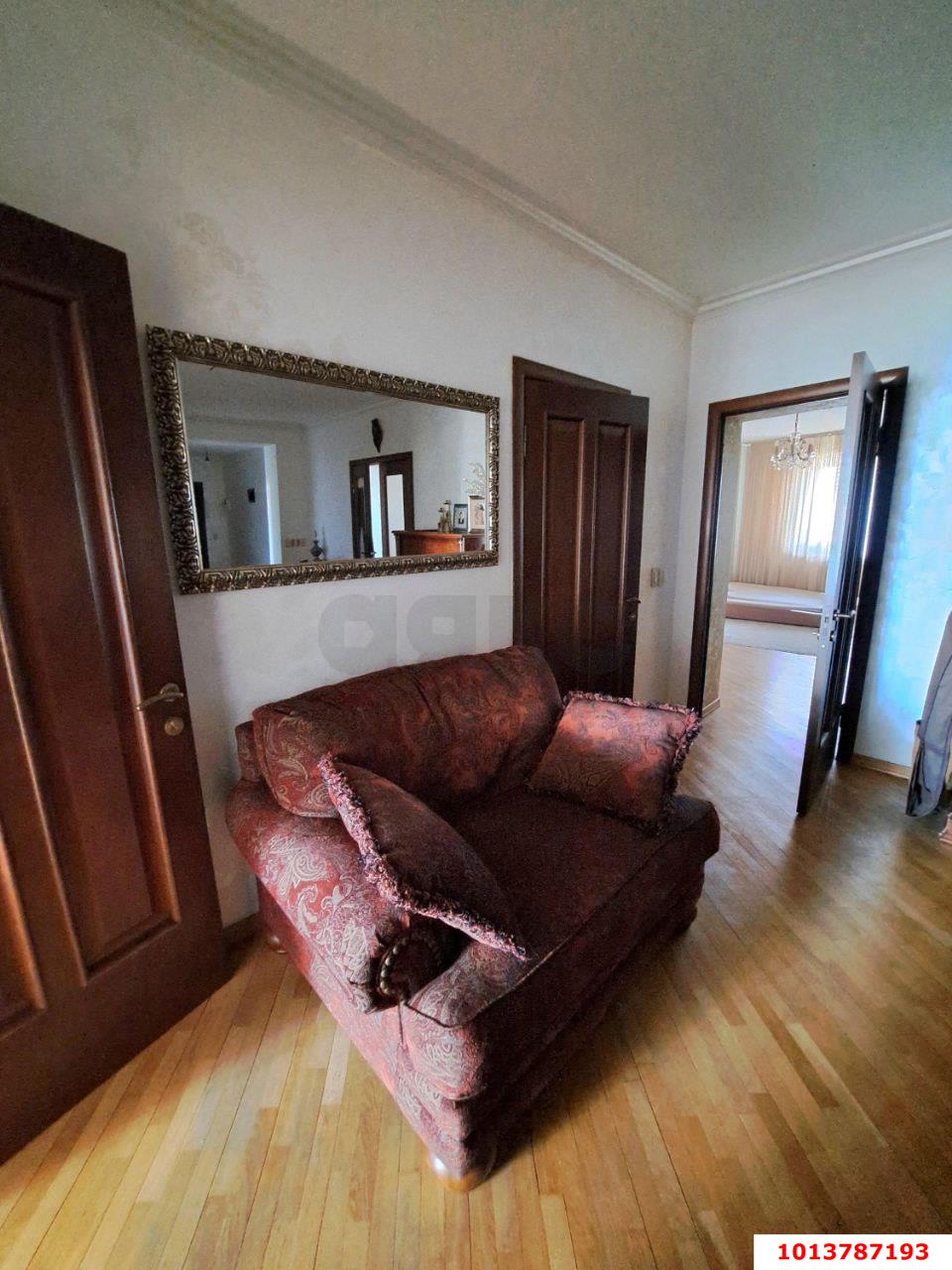 Фото №10: 3-комнатная квартира 122&nbsp;м², 5/5&nbsp;эт. - Краснодар, Центральный внутригородской округ, мкр. Табачная Фабрика, ул. Ипподромная, 53/1