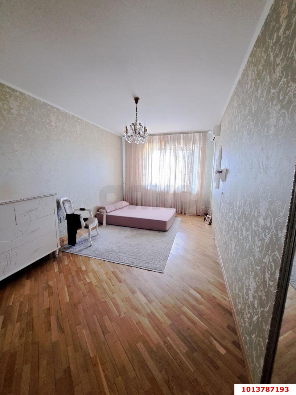 Фото №3: 3-комнатная квартира 122&nbsp;м², 5/5&nbsp;эт. - Краснодар, Центральный внутригородской округ, мкр. Табачная Фабрика, ул. Ипподромная, 53/1