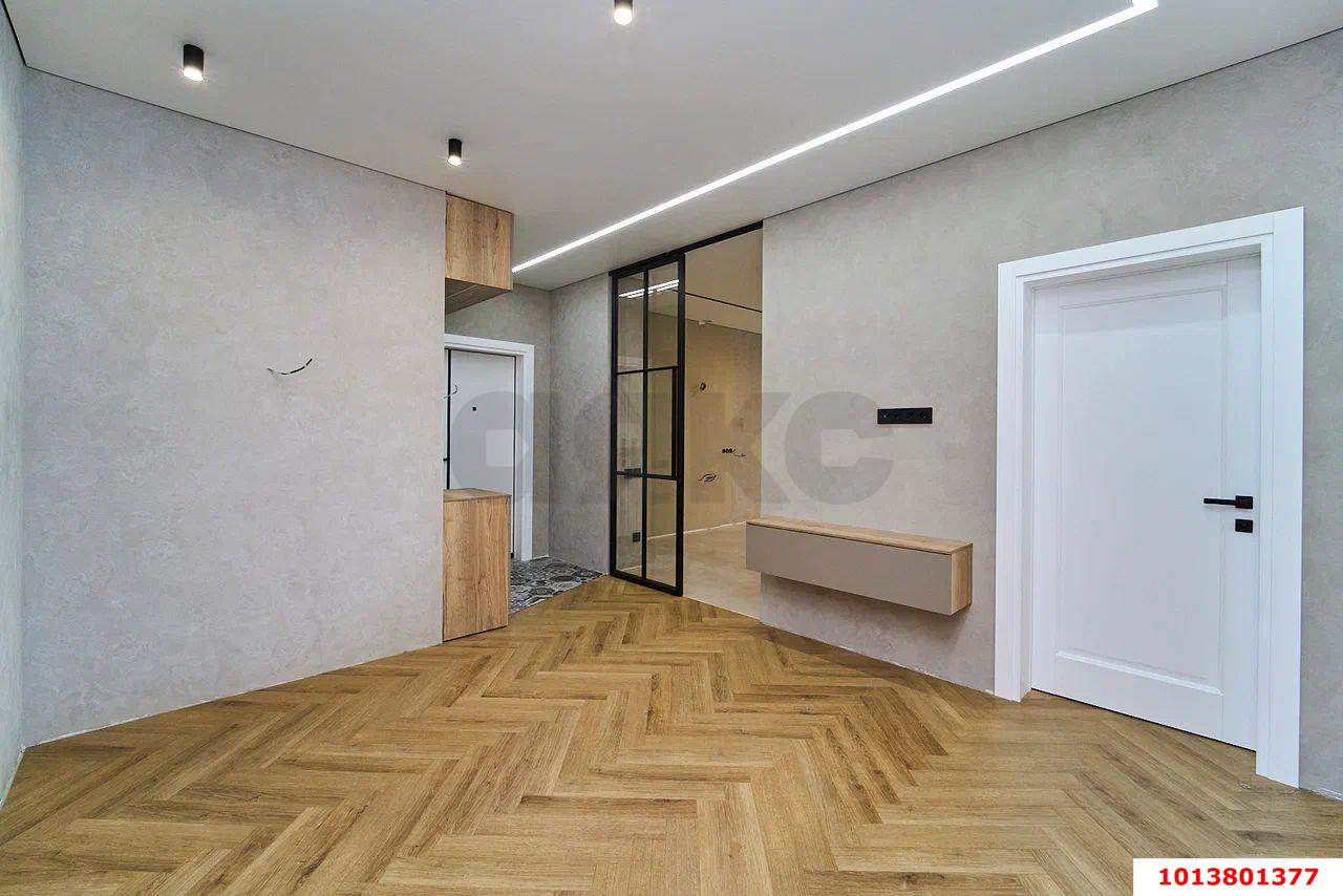 Фото №8: 2-комнатная квартира 85&nbsp;м², 4/18&nbsp;эт. - Краснодар, Прикубанский внутригородской округ, Школьный, Круглик, мкр. жилой комплекс Версаль, ул. Черниговская, 1