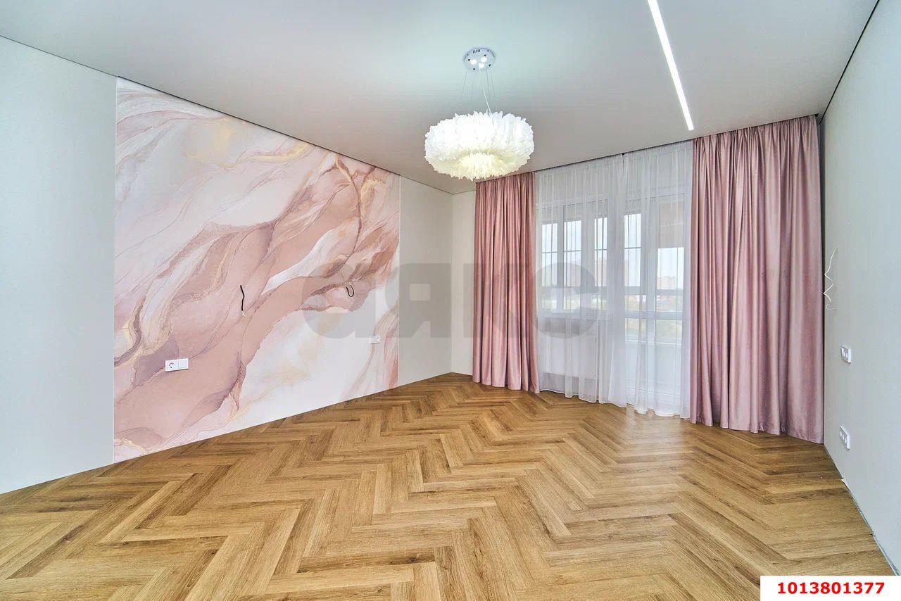 Фото №3: 2-комнатная квартира 85&nbsp;м², 4/18&nbsp;эт. - Краснодар, Прикубанский внутригородской округ, Школьный, Круглик, мкр. жилой комплекс Версаль, ул. Черниговская, 1