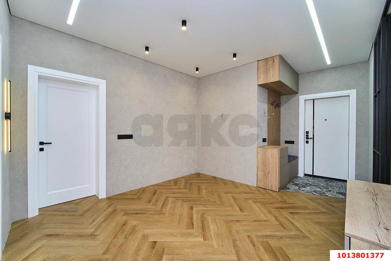 Фото №9: 2-комнатная квартира 85&nbsp;м², 4/18&nbsp;эт. - Краснодар, Прикубанский внутригородской округ, Школьный, Круглик, мкр. жилой комплекс Версаль, ул. Черниговская, 1