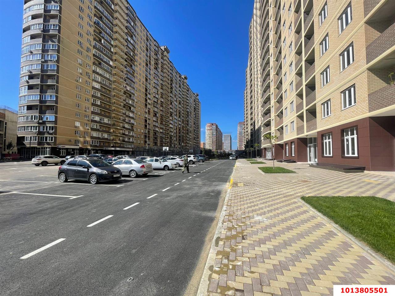 Фото №3: Торговое помещение 41&nbsp;м², 1/25&nbsp;эт. - Краснодар, Прикубанский внутригородской округ, ЖК Лучший, мкр. имени Петра Метальникова, ул. Петра Метальникова, 36