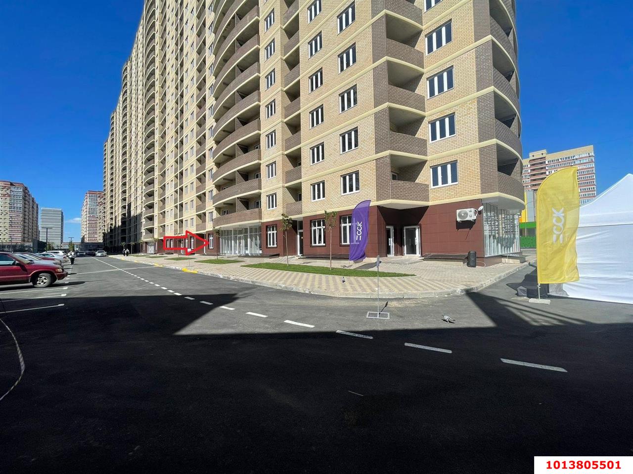 Фото №1: Торговое помещение 41&nbsp;м², 1/25&nbsp;эт. - Краснодар, Прикубанский внутригородской округ, ЖК Лучший, мкр. имени Петра Метальникова, ул. Петра Метальникова, 36
