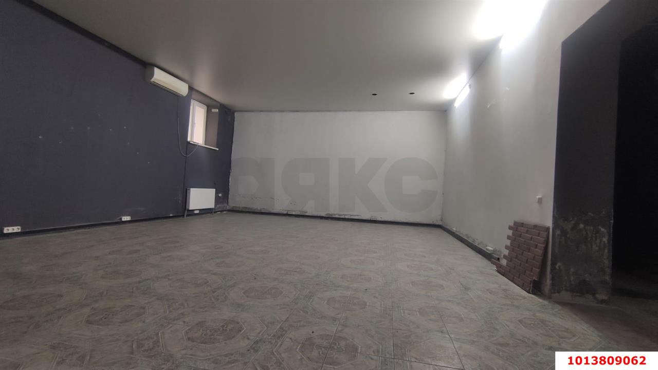 Фото №4: Торговое помещение 90&nbsp;м², 6&nbsp;эт. - Краснодар, Прикубанский внутригородской округ, ЖК Культурный, мкр. Музыкальный, ул. имени Сергея Есенина, 82