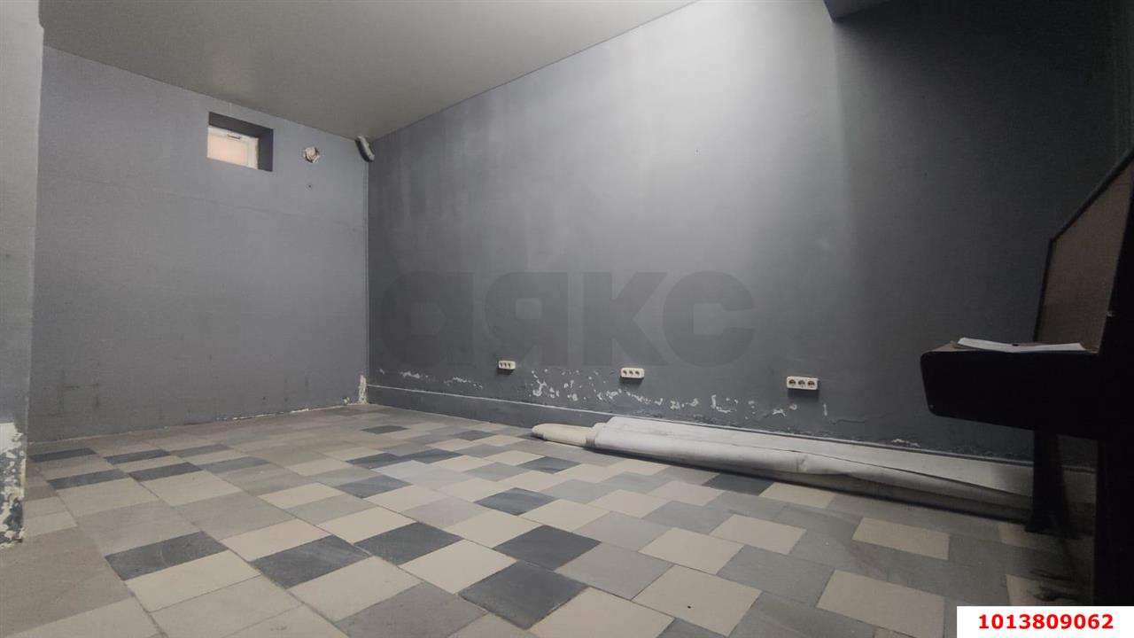 Фото №5: Торговое помещение 90&nbsp;м², 6&nbsp;эт. - Краснодар, Прикубанский внутригородской округ, ЖК Культурный, мкр. Музыкальный, ул. имени Сергея Есенина, 82