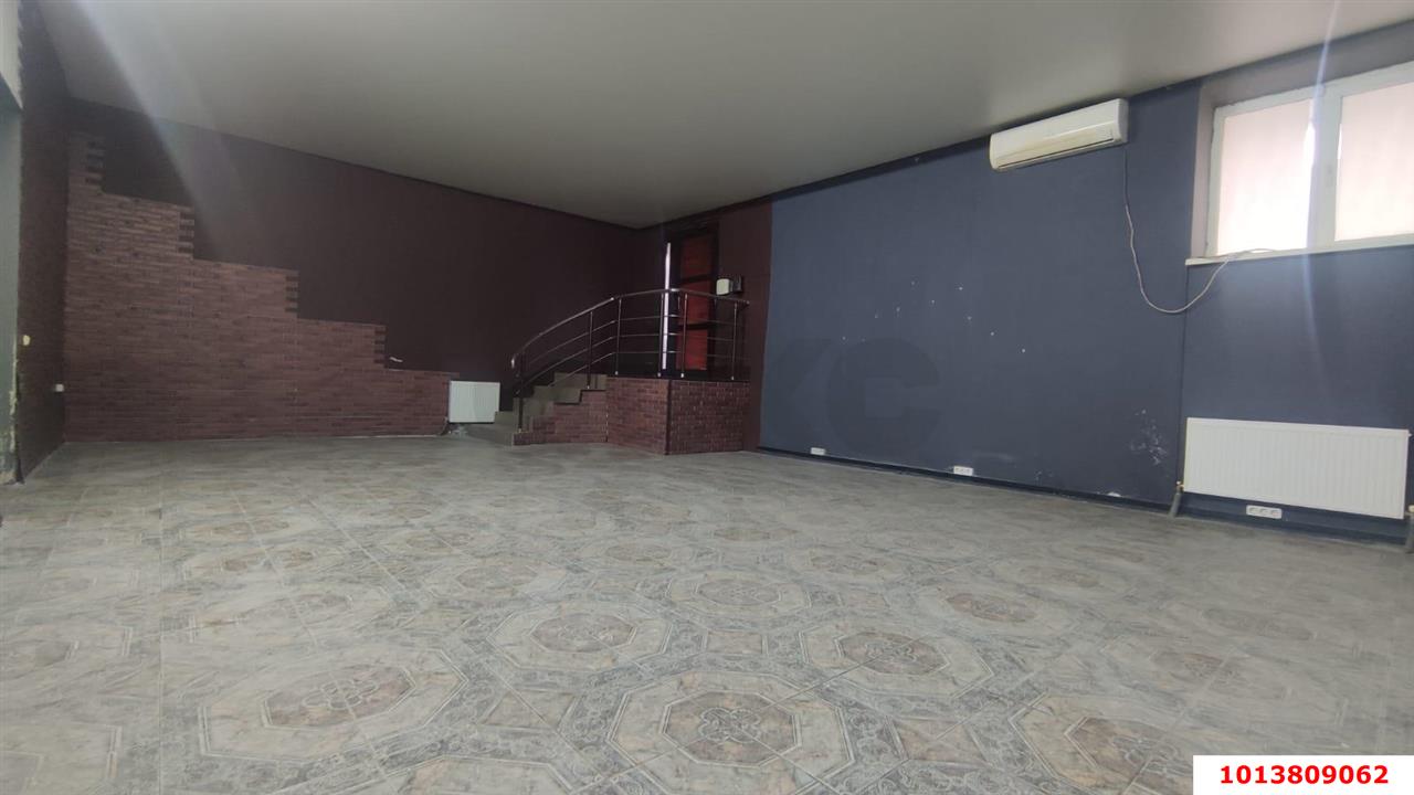 Фото №3: Торговое помещение 90&nbsp;м², 6&nbsp;эт. - Краснодар, Прикубанский внутригородской округ, ЖК Культурный, мкр. Музыкальный, ул. имени Сергея Есенина, 82