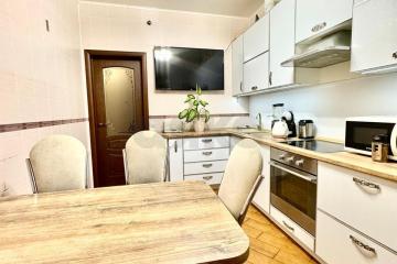 Фото №1: 2-комнатная квартира 50&nbsp;м², 2/4&nbsp;эт. - Краснодар, мкр. Дубинка, ул. Ставропольская, 178