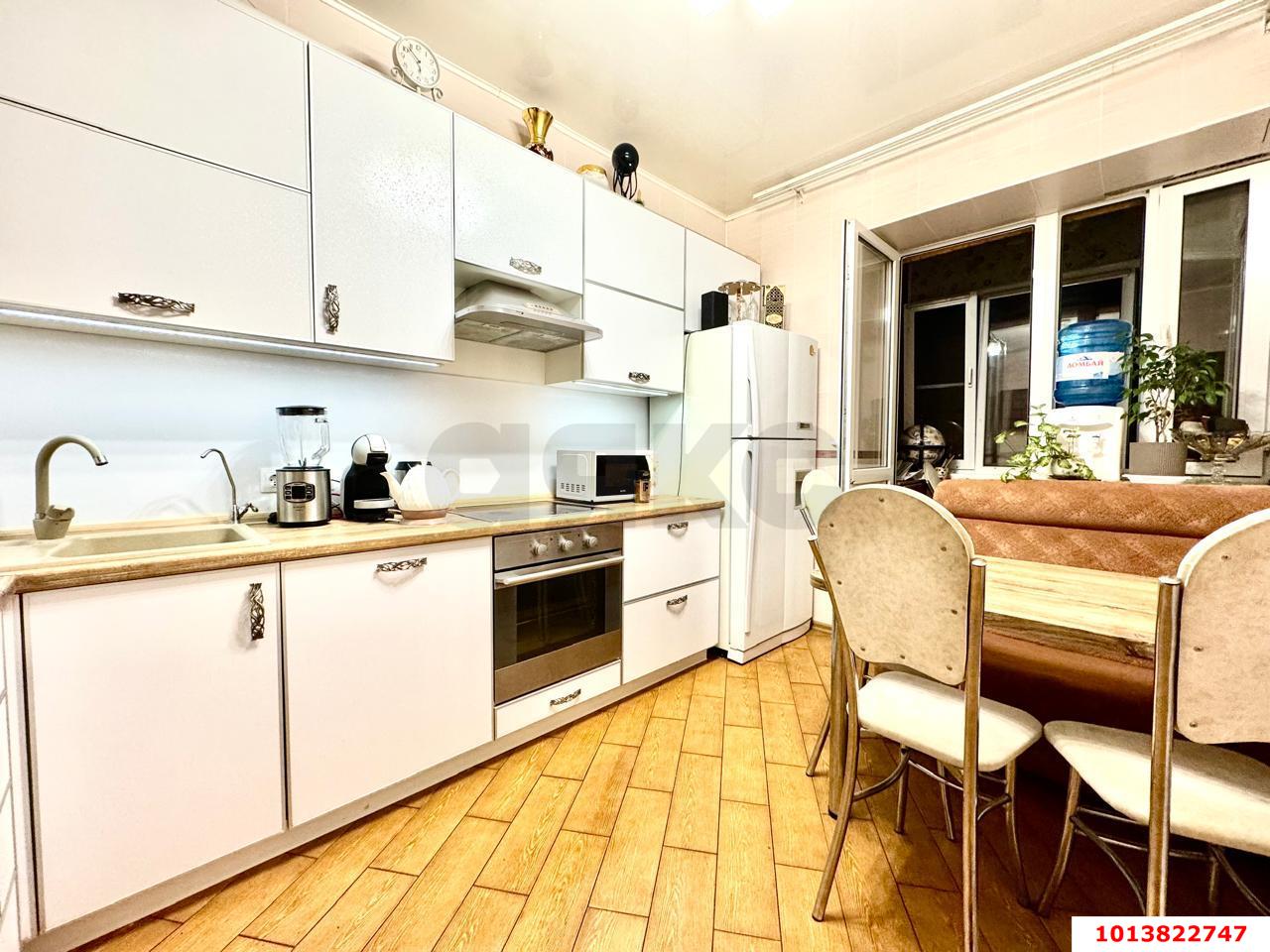 Фото №7: 2-комнатная квартира 50&nbsp;м², 2/4&nbsp;эт. - Краснодар, Центральный внутригородской округ, мкр. Дубинка, ул. Ставропольская, 178