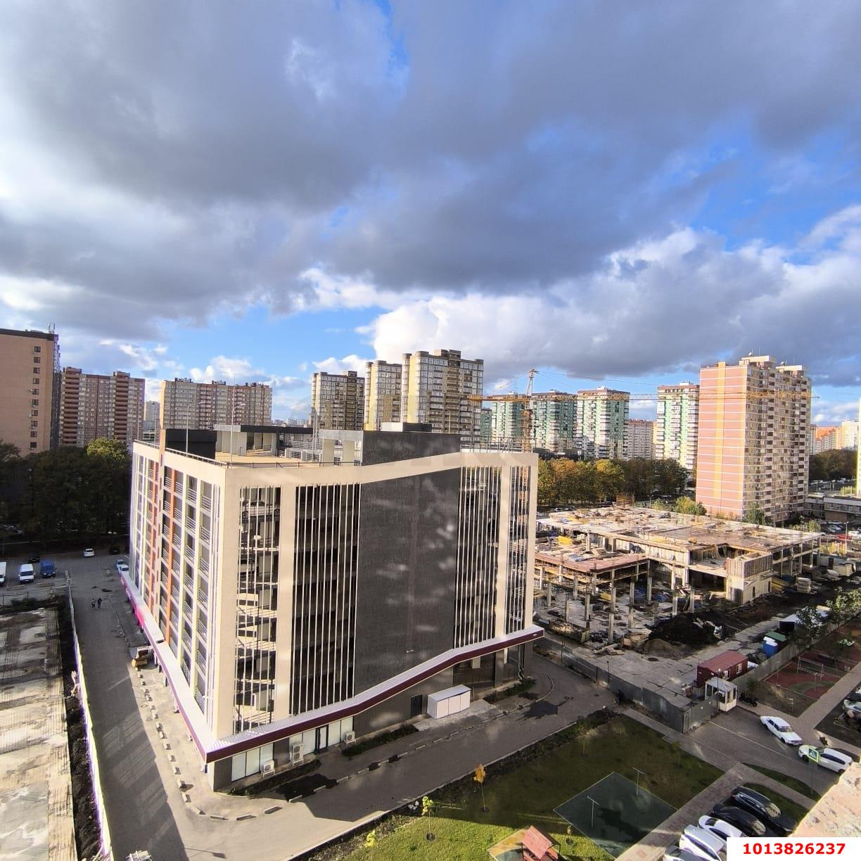 Фото №1: 1-комнатная квартира 45&nbsp;м², 10/21&nbsp;эт. - Краснодар, Прикубанский внутригородской округ, мкр. ЖК Бауинвест, ул. Героев-Разведчиков, 11/3