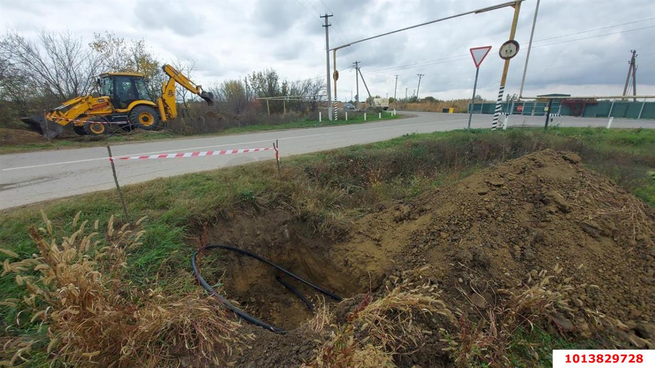 Фото №2: Земельный участок под ИЖС 24.37&nbsp;сот. - Петровская, ул. Гривенская, 32