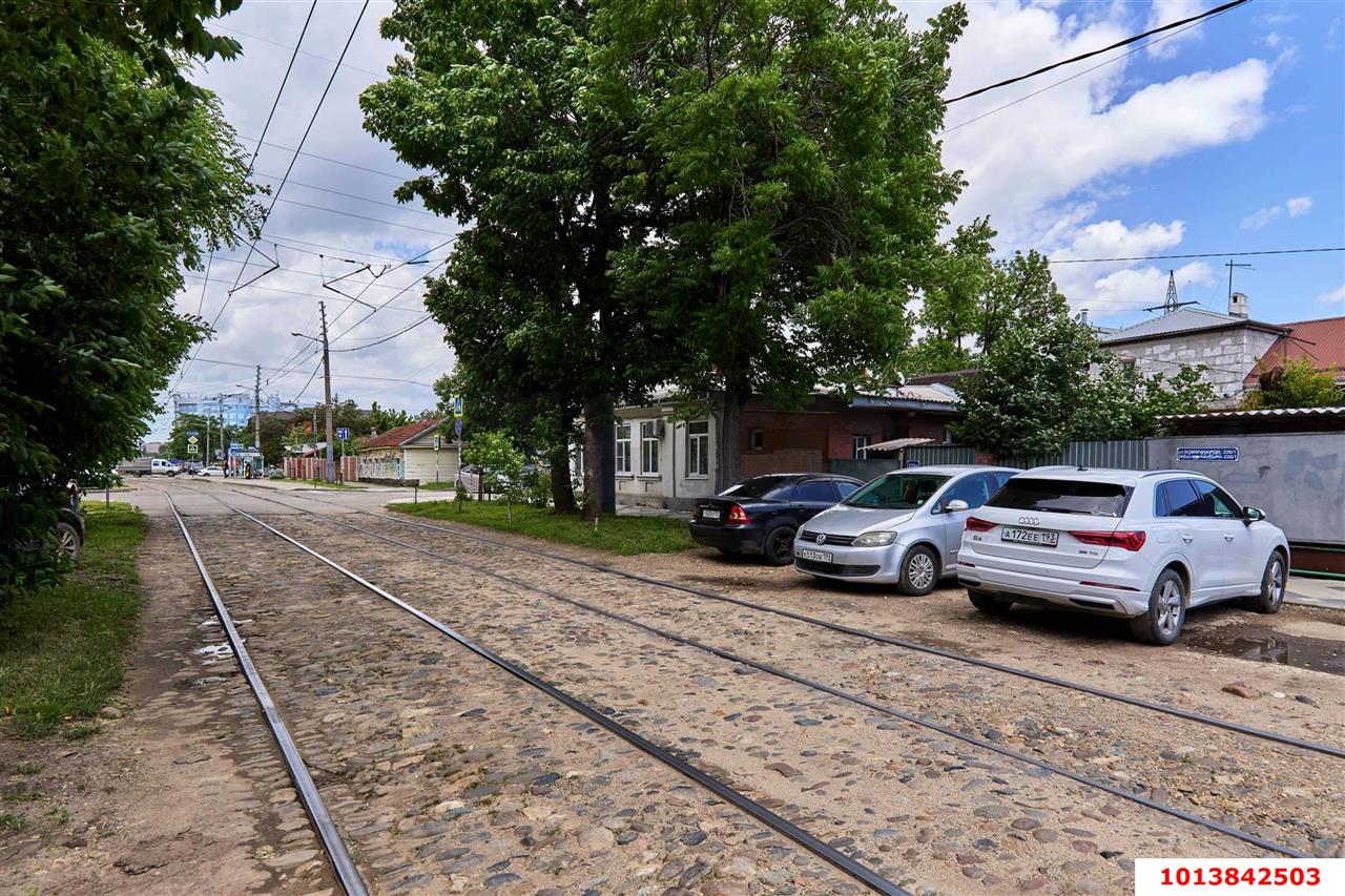 Фото №10: Часть дома 38&nbsp;м² + 2&nbsp;сот., 1&nbsp;эт. - Краснодар, Центральный внутригородской округ, мкр. Центральный, ул. Коммунаров, 228