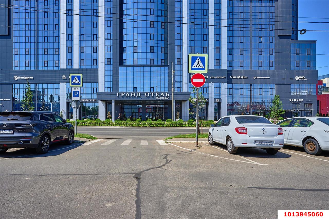 Фото №4: Торговое помещение 71&nbsp;м², 2/16&nbsp;эт. - Краснодар, Карасунский внутригородской округ, Хлопчато-бумажный Комбинат, мкр. жилой комплекс Аквамарин, ул. Уральская, 75к1