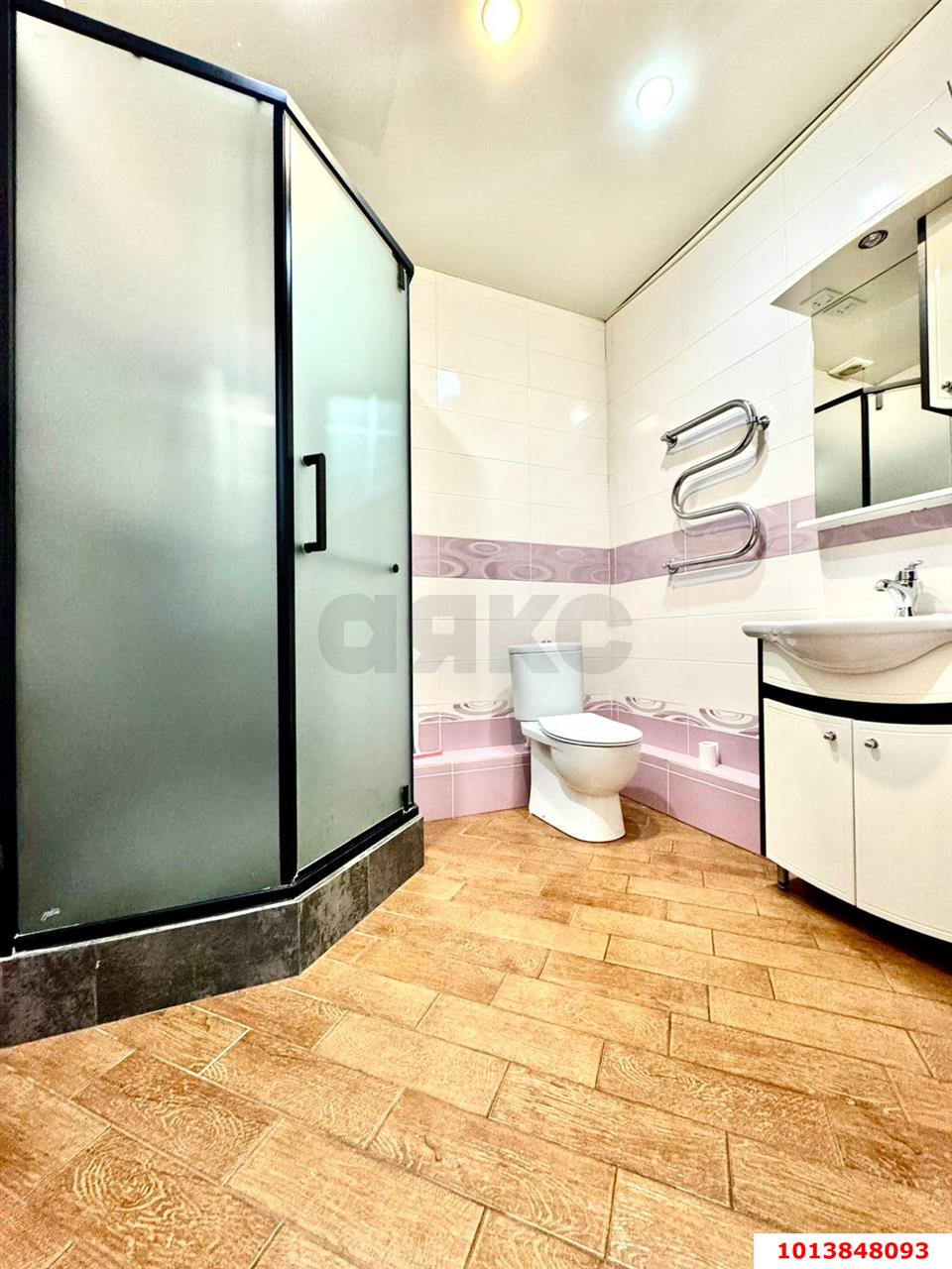 Фото №25: 5+-комнатная квартира 200&nbsp;м², 3/4&nbsp;эт. - Краснодар, Центральный внутригородской округ, мкр. Дубинка, ул. Ставропольская, 178
