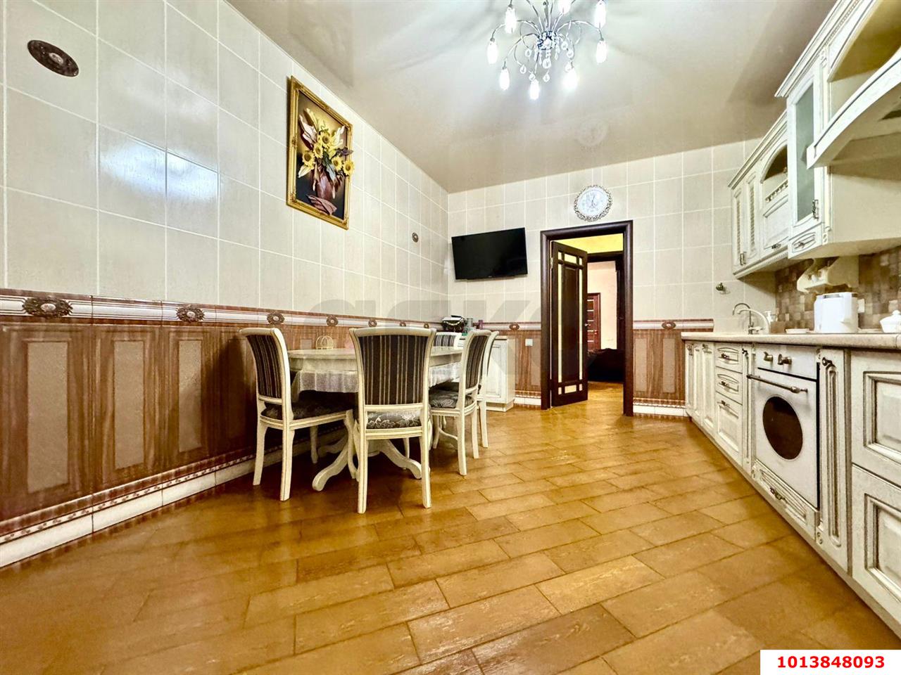 Фото №29: 5+-комнатная квартира 200&nbsp;м², 3/4&nbsp;эт. - Краснодар, Центральный внутригородской округ, мкр. Дубинка, ул. Ставропольская, 178
