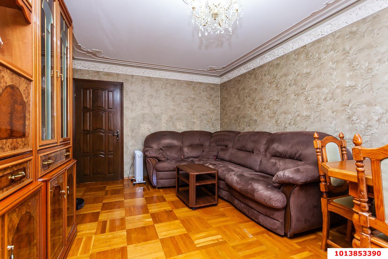 Фото №5: 4-комнатная квартира 87&nbsp;м², 4/14&nbsp;эт. - Краснодар, Западный внутригородской округ, мкр. Юбилейный, б-р Платановый, 10