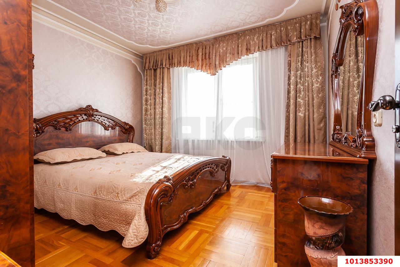 Фото №11: 4-комнатная квартира 87&nbsp;м², 4/14&nbsp;эт. - Краснодар, Западный внутригородской округ, мкр. Юбилейный, б-р Платановый, 10