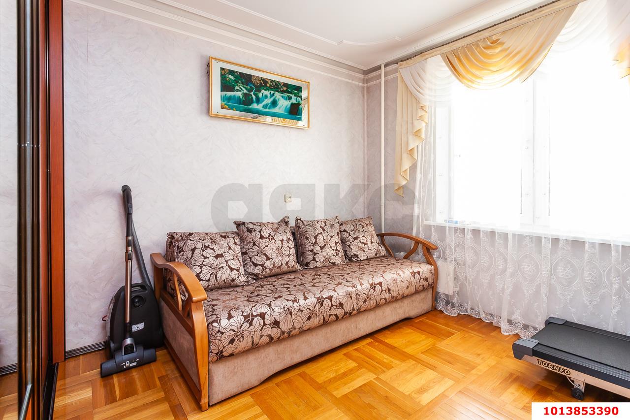 Фото №14: 4-комнатная квартира 87&nbsp;м², 4/14&nbsp;эт. - Краснодар, Западный внутригородской округ, мкр. Юбилейный, б-р Платановый, 10