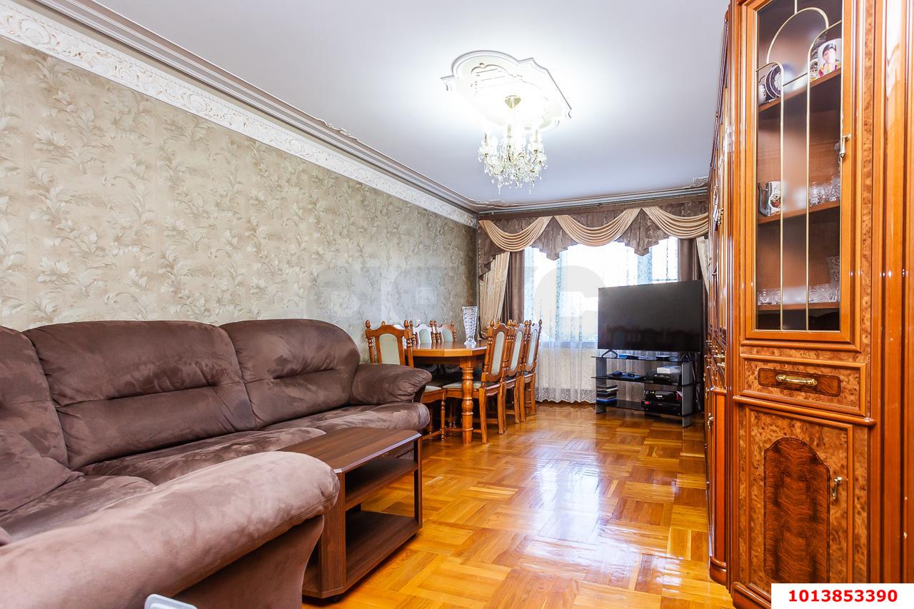 Фото №4: 4-комнатная квартира 87&nbsp;м², 4/14&nbsp;эт. - Краснодар, Западный внутригородской округ, мкр. Юбилейный, б-р Платановый, 10
