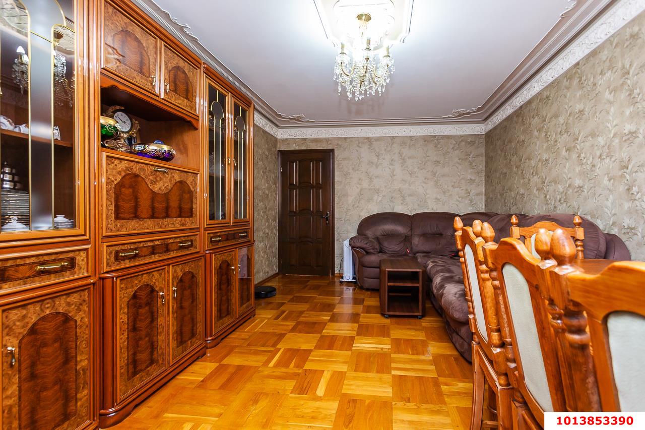 Фото №6: 4-комнатная квартира 87&nbsp;м², 4/14&nbsp;эт. - Краснодар, Западный внутригородской округ, мкр. Юбилейный, б-р Платановый, 10