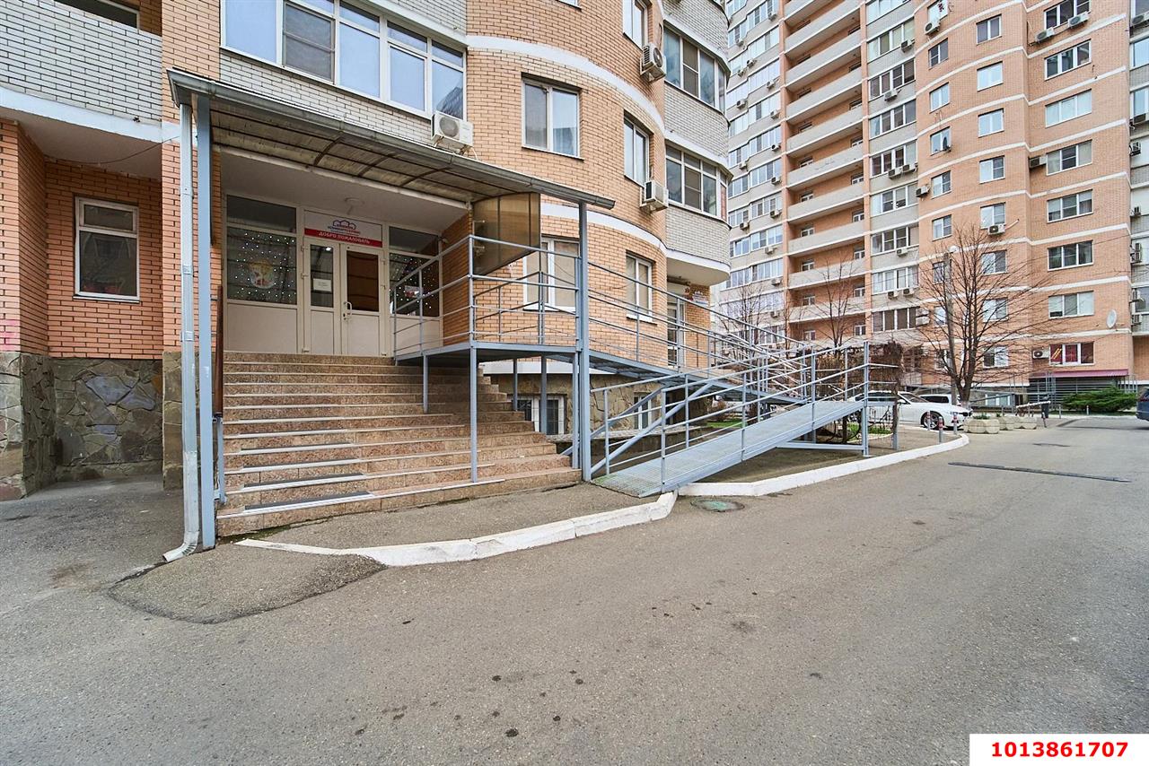 Фото №14: 2-комнатная квартира 77&nbsp;м², 4/16&nbsp;эт. - Краснодар, Западный внутригородской округ, мкр. Фестивальный, ул. Монтажников, 14/1
