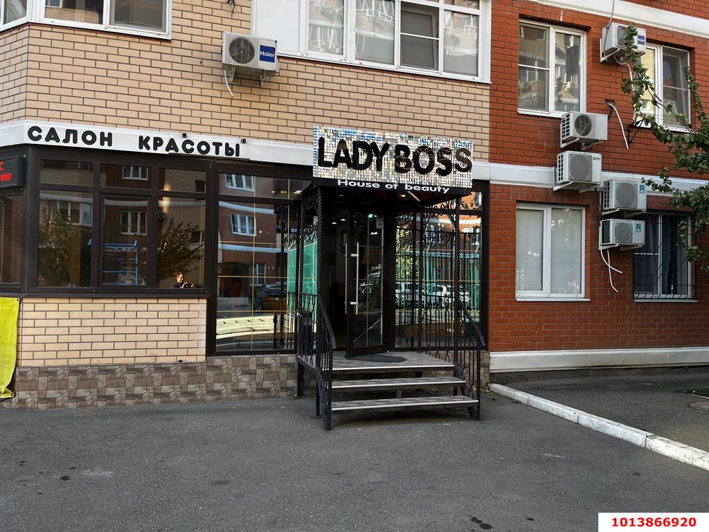 Фото №4: Торговое помещение 45&nbsp;м², 1/9&nbsp;эт. - Краснодар, Прикубанский внутригородской округ, имени Петра Метальникова, мкр. ЖК Любимый Дом, ул. Московская, 133к2