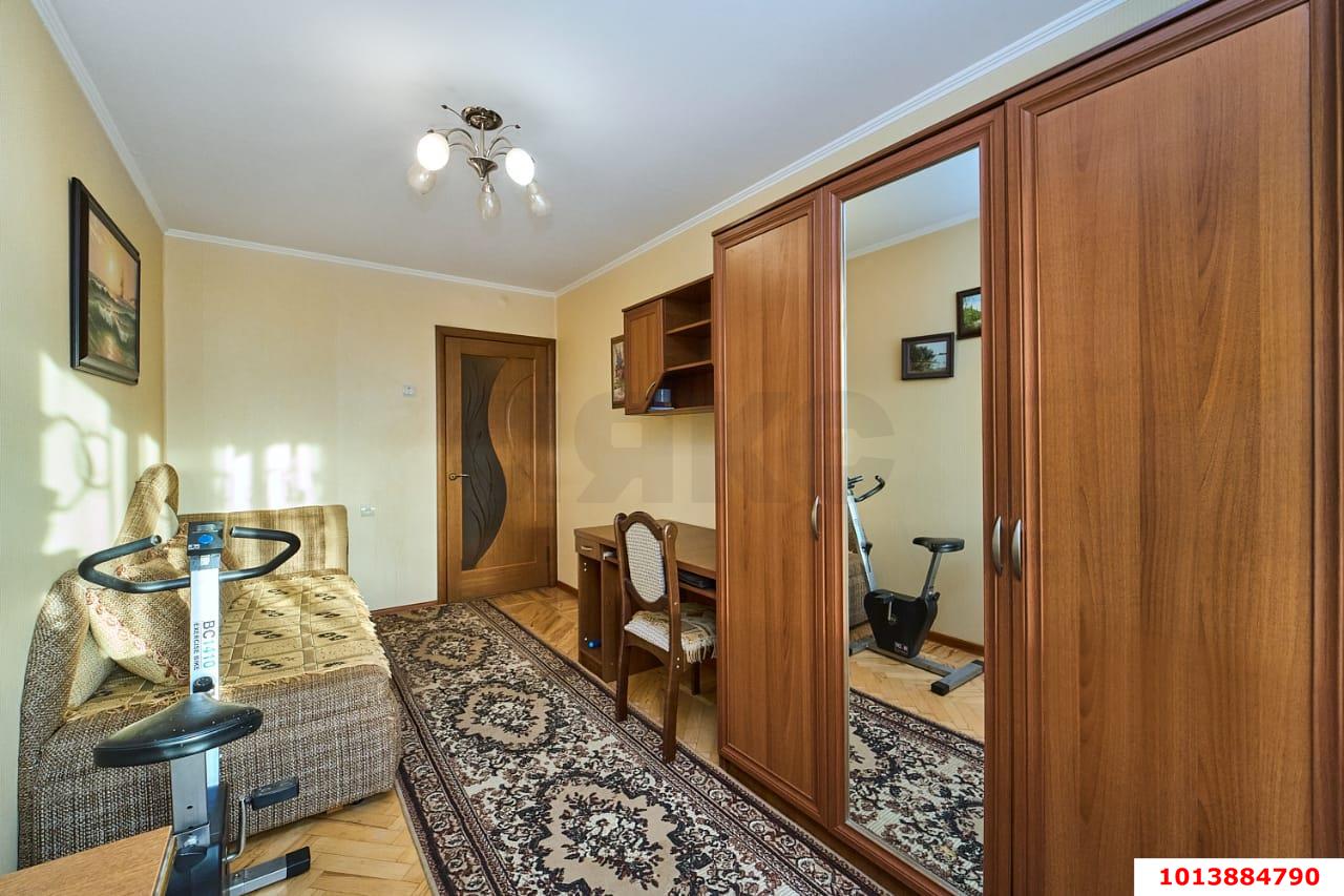 Фото №2: 4-комнатная квартира 75&nbsp;м², 8/9&nbsp;эт. - Краснодар, Карасунский внутригородской округ, мкр. Гидростроителей, ул. имени Игнатова, 51