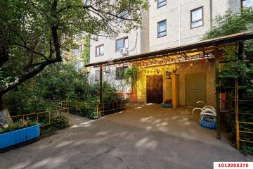 Фото №1: Торговое помещение 66&nbsp;м², 9&nbsp;эт. - Краснодар, мкр. имени Маршала Жукова, ул. Александра Покрышкина, 4/6