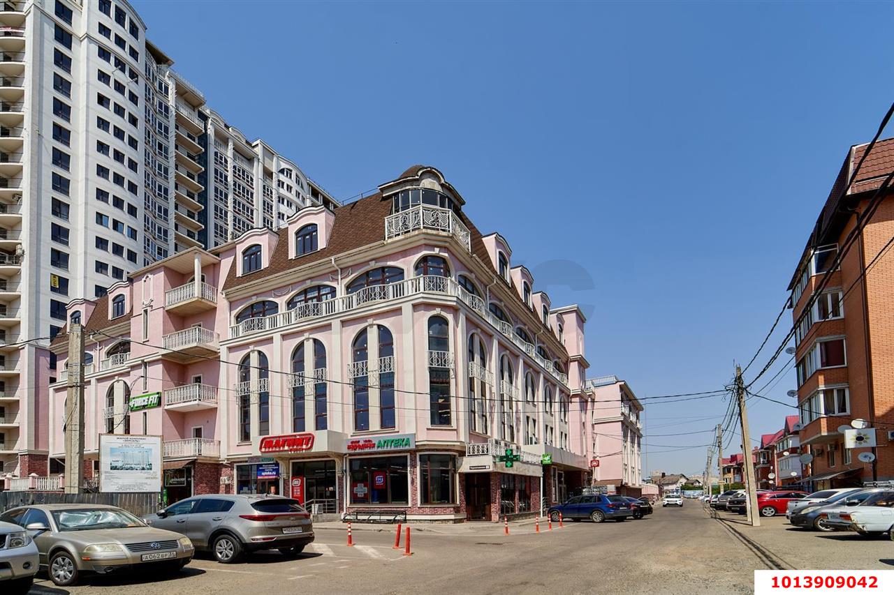 Фото №5: 3-комнатная квартира 120&nbsp;м², 19/20&nbsp;эт. - Краснодар, Прикубанский внутригородской округ, Школьный, Круглик, мкр. жилой комплекс Версаль, ул. Черниговская, 1