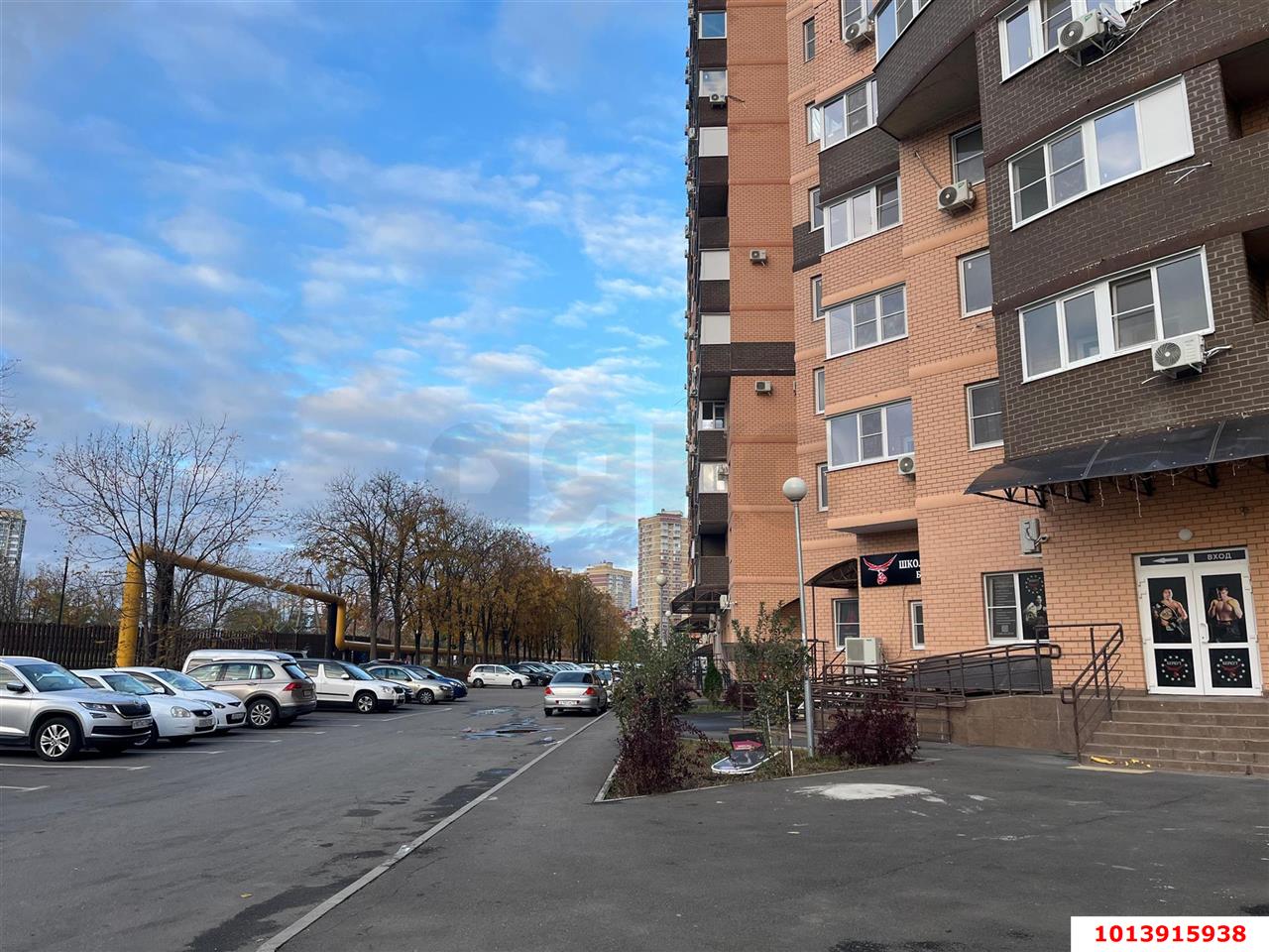 Фото №4: Торговое помещение 167&nbsp;м², 1/16&nbsp;эт. - Краснодар, Карасунский внутригородской округ, Почтовый, мкр. жилой комплекс Авиатор, ул. имени Валерия Гассия, 2