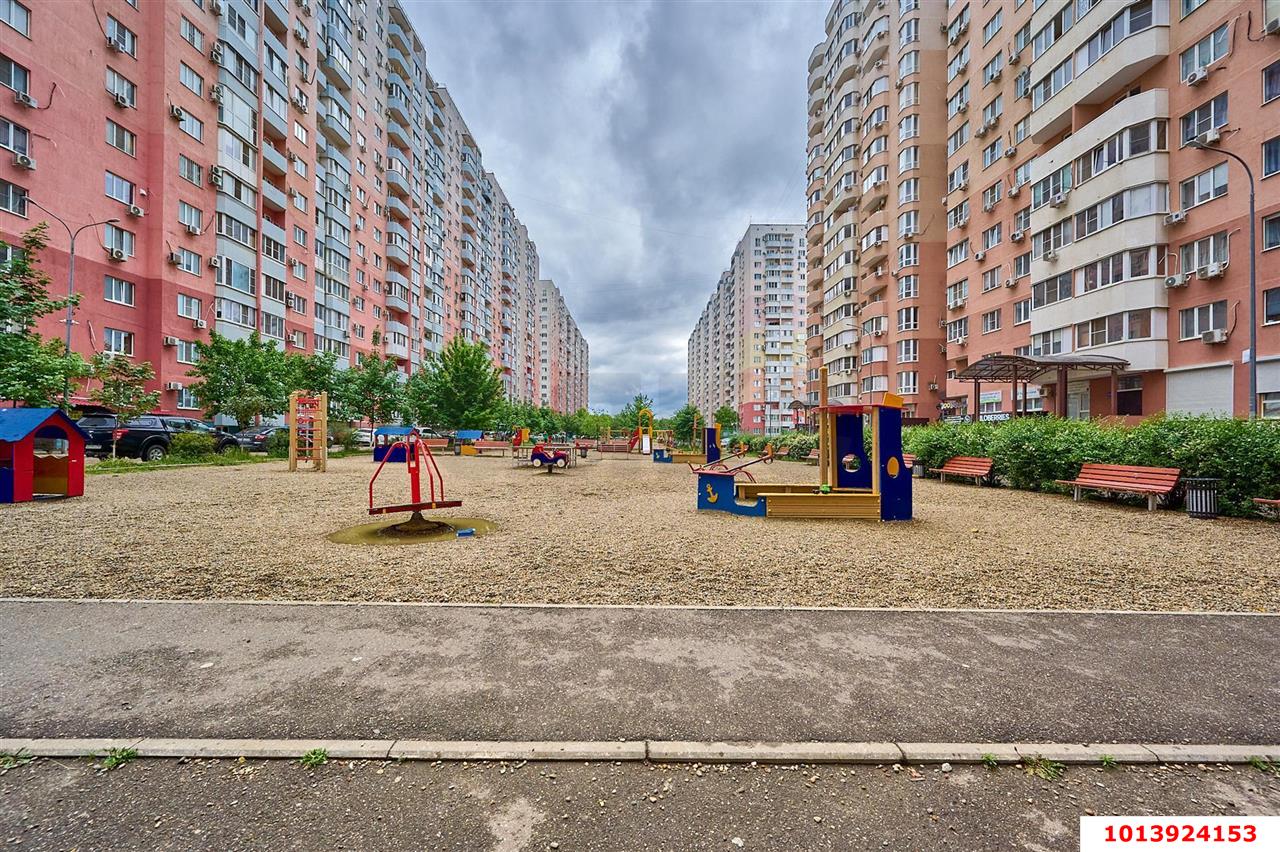 Фото №2: 1-комнатная квартира 55&nbsp;м², 17/17&nbsp;эт. - Краснодар, Прикубанский внутригородской округ, мкр. имени Маршала Жукова, ул. Александра Покрышкина, 2/2
