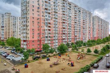 Фото №1: 1-комнатная квартира 51 м², 17/17 эт. - Краснодар, мкр. имени Маршала Жукова, ул. Александра Покрышкина, 2/2