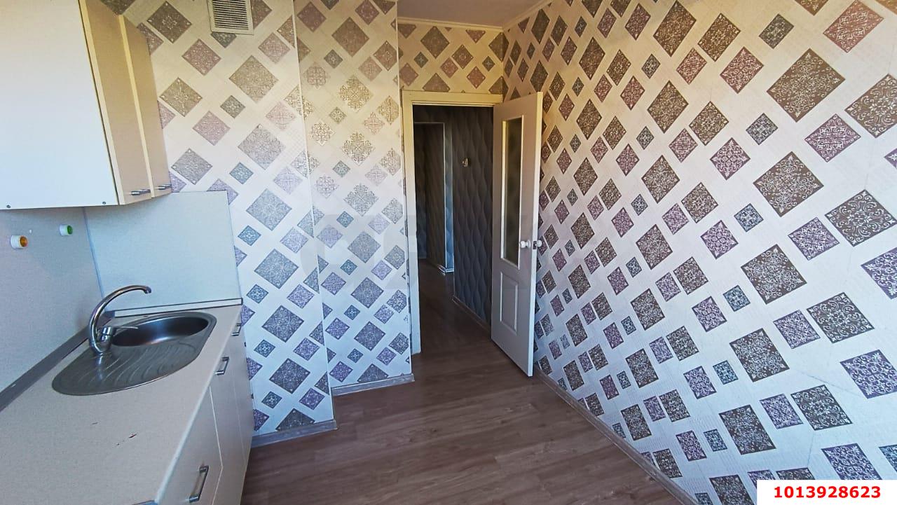 Фото №1: 2-комнатная квартира 54&nbsp;м², 5/5&nbsp;эт. - Ленина, мкр. Карасунский внутригородской округ, ул. Наримановская, 52
